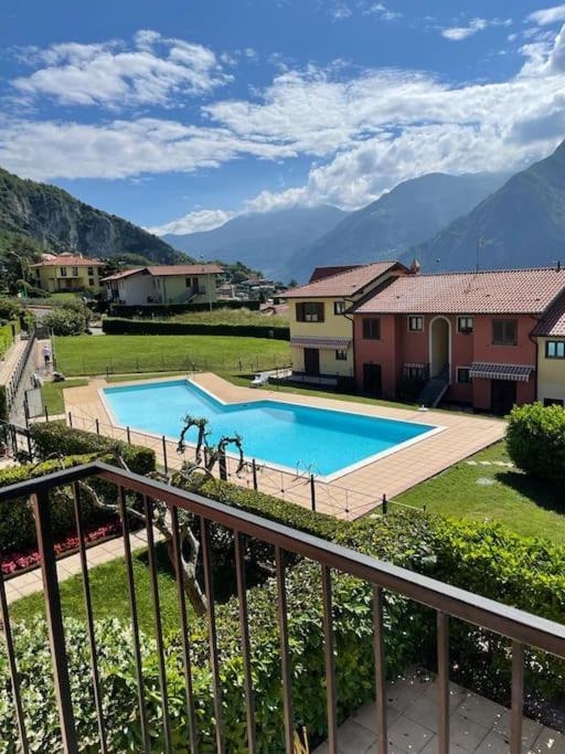 Happy Guest Apartments - Lake View And Pool Riva di Solto Zewnętrze zdjęcie
