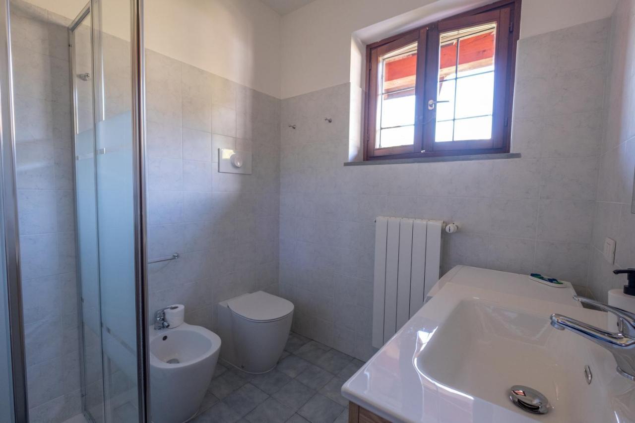 Happy Guest Apartments - Lake View And Pool Riva di Solto Zewnętrze zdjęcie